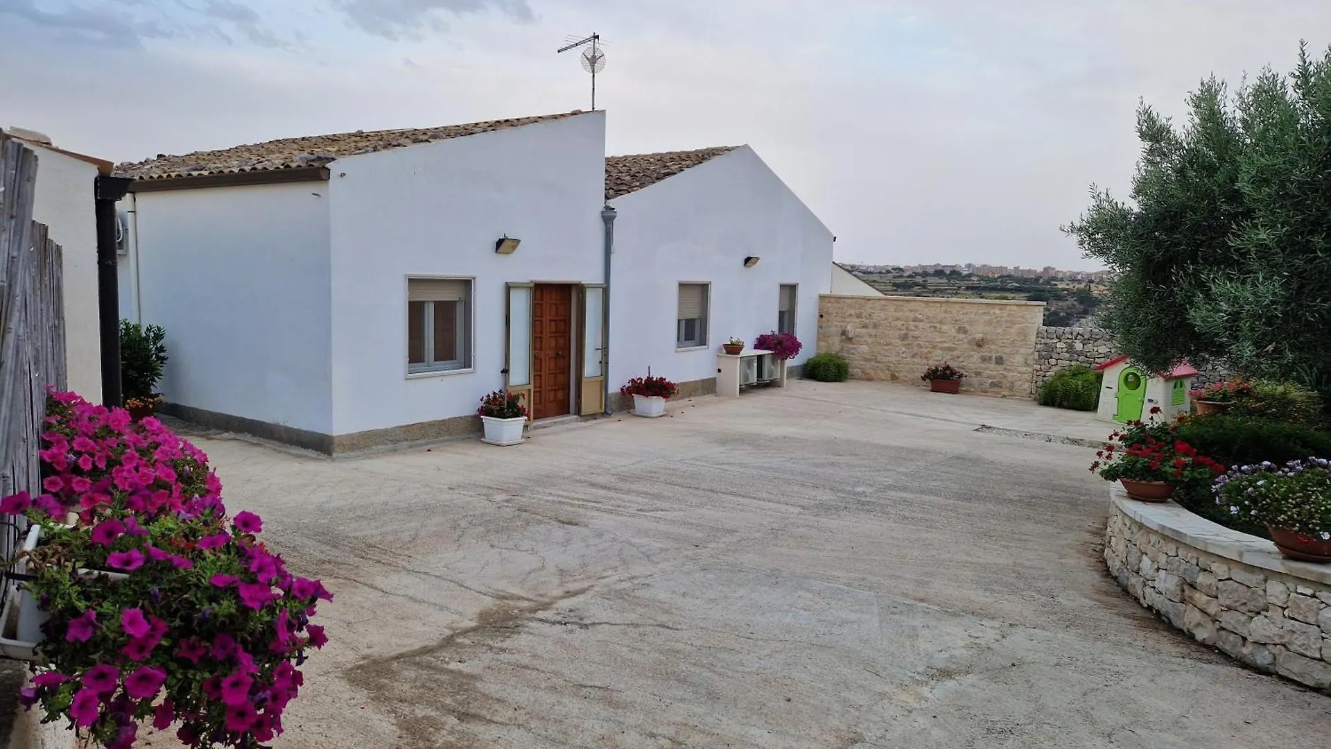 Casa Vacanza I Due Ulivi Modica Apartment